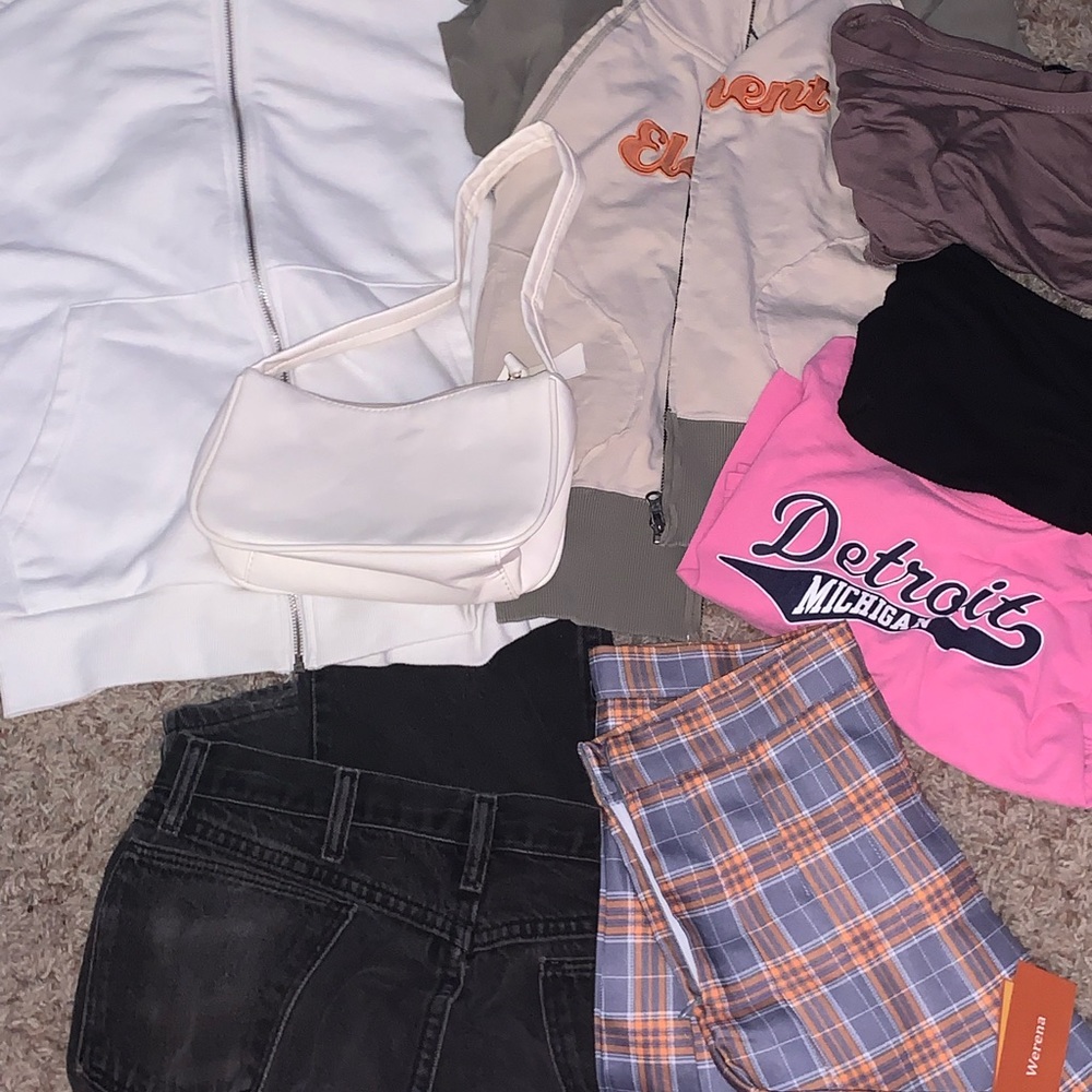 bundle for sarah 🤍